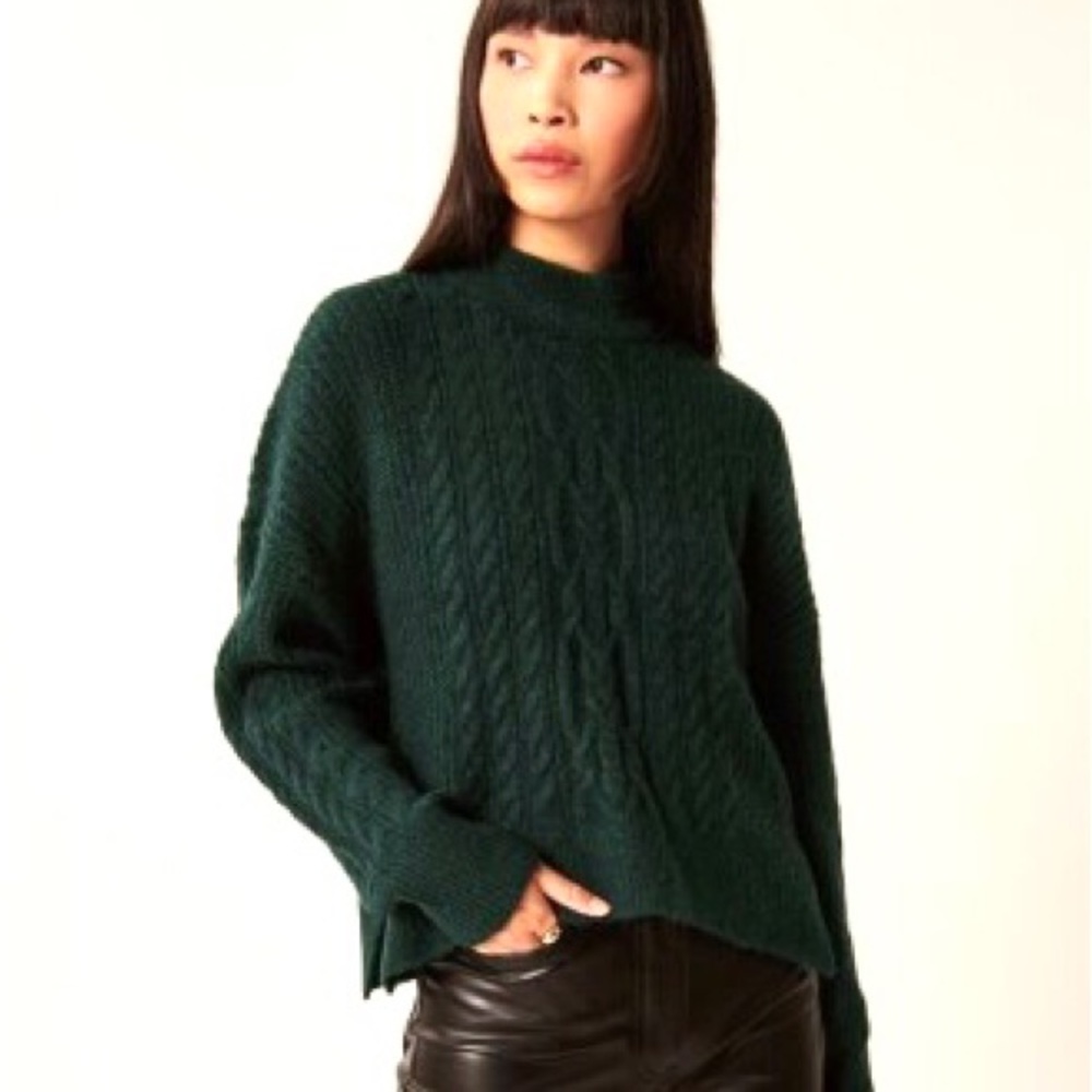 Abercrombie & Fitch Cable Wedge Mockneck Sweater